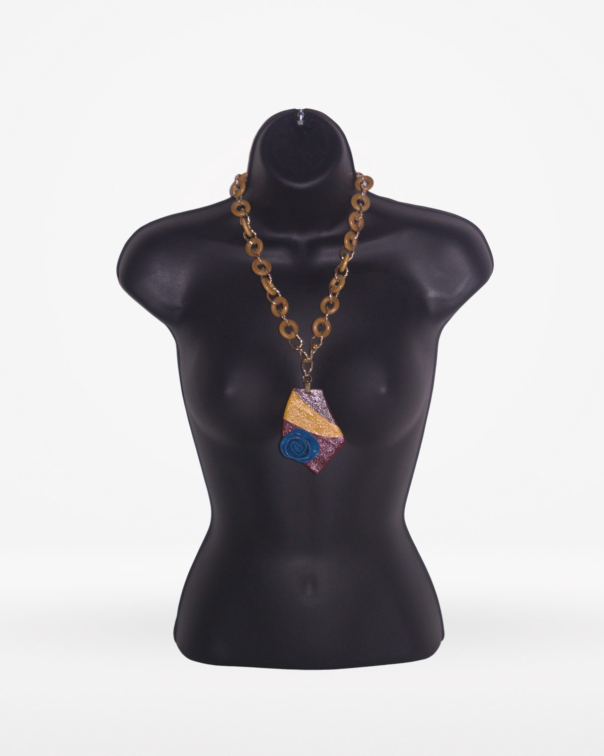 Collar sostenible 3