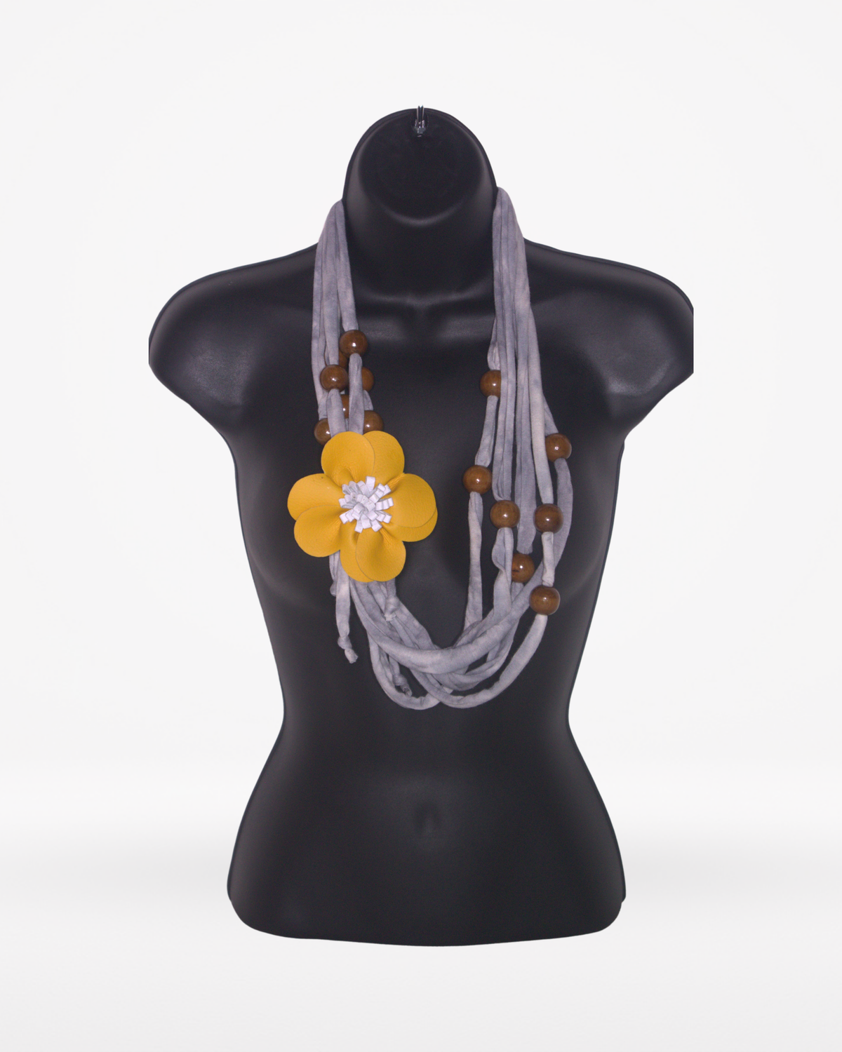 Collar de trapillo 3