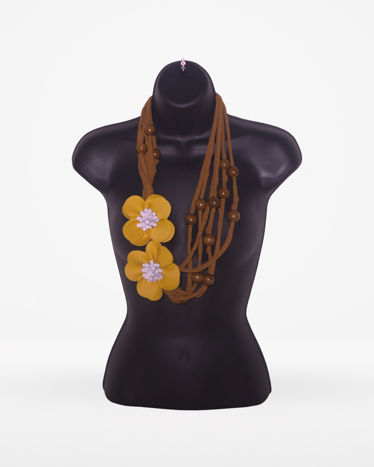 Collar de trapillo 6
